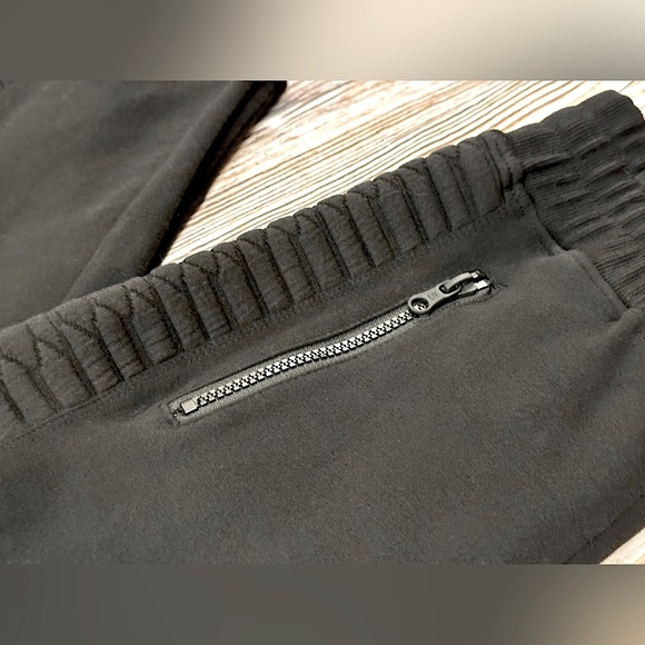 BLANC NOIR || Croco Knit Sweatpant in Black - SZ XS - Picture 4 of 8